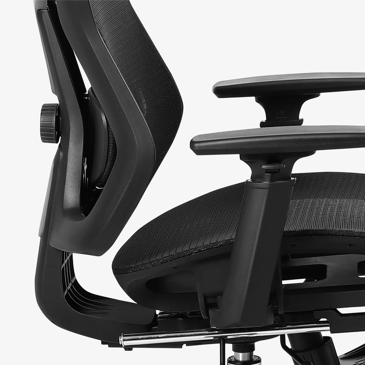 Mark Adler Expert 5.7 Black swivel chair