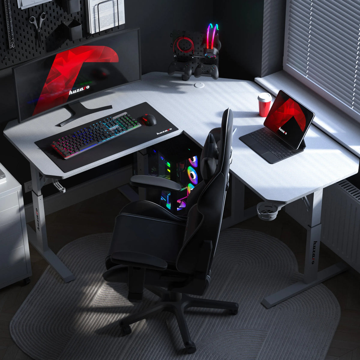 Huzaro Hero 7.3 White height-adjustable corner gaming desk
