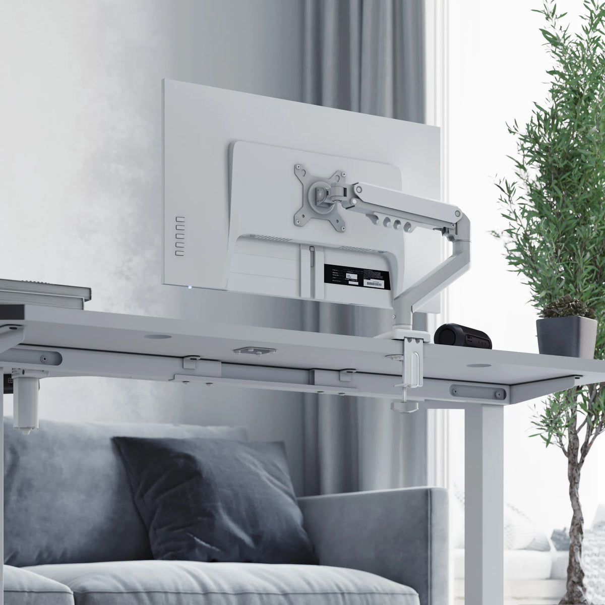 Mark Adler Flow 2.0 desktop monitor mount