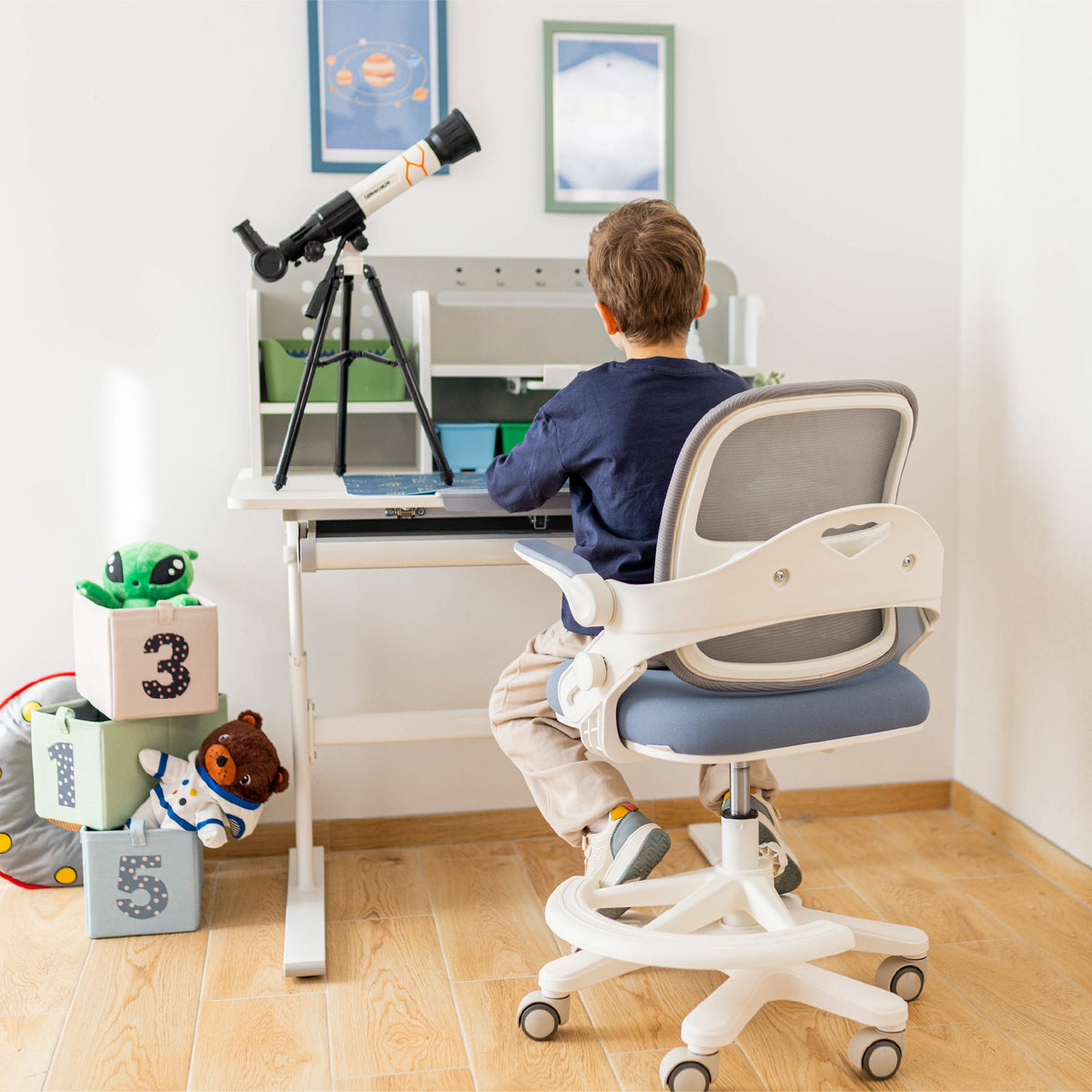 Mark Adler Study 5.0 Grey 90 cm ergonomic children’s desk