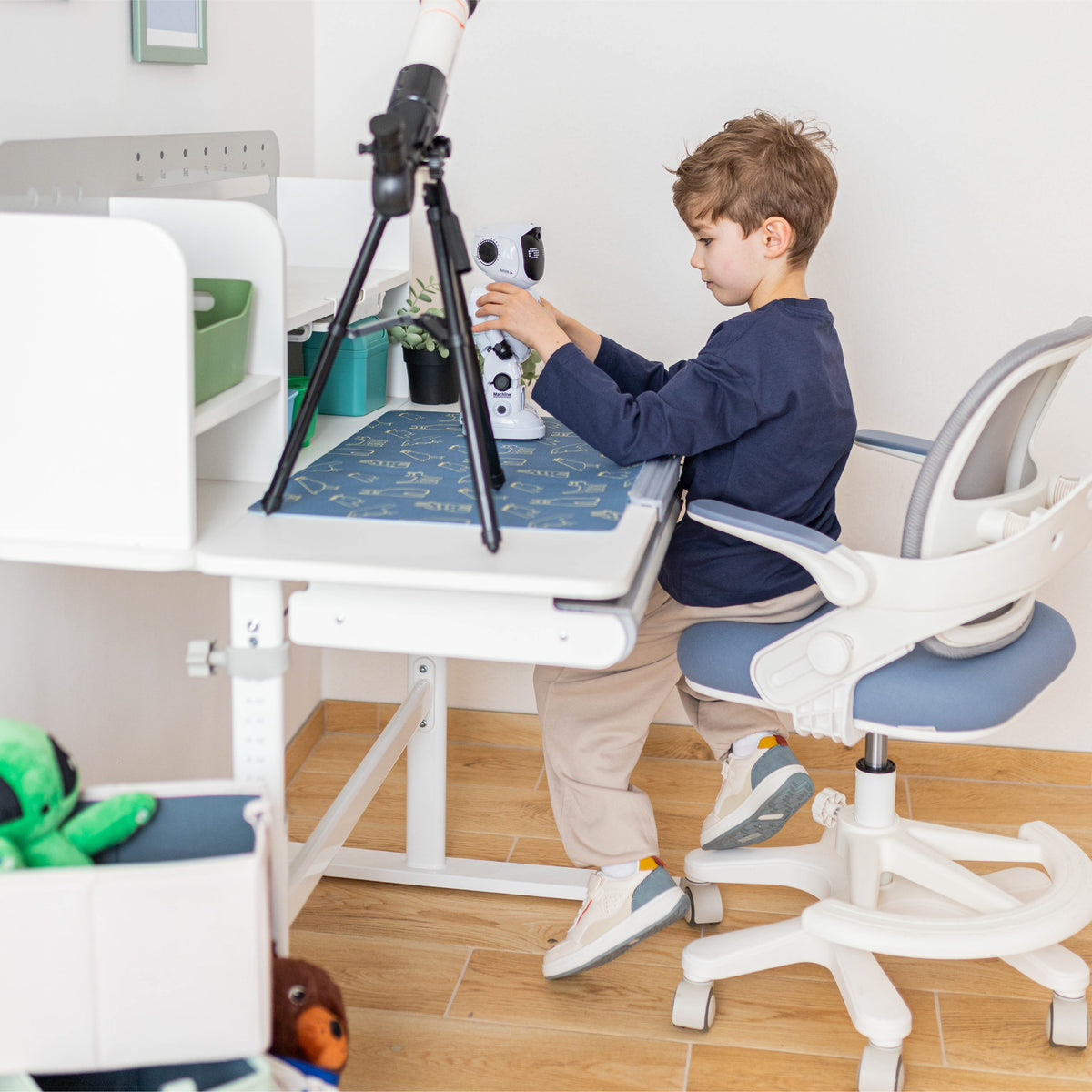 Mark Adler Study 5.0 Grey 90 cm ergonomic children’s desk