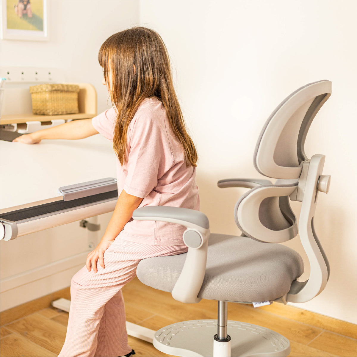 Mark Adler Junior 4.4 Grey Ergonomic Children’s Armchair