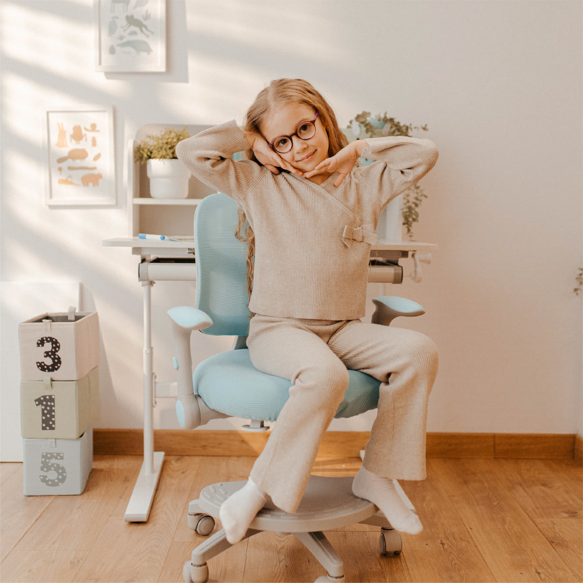 Mark Adler Junior 4.6 Blue Ergonomic Children’s Armchair