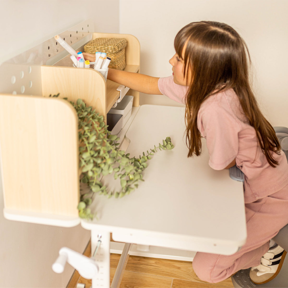 Mark Adler Study 5.0 Wood 90 cm ergonomic children’s desk
